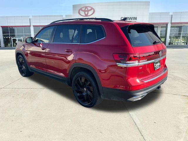 Used 2024 Volkswagen Atlas SE AWD/4WD image 3