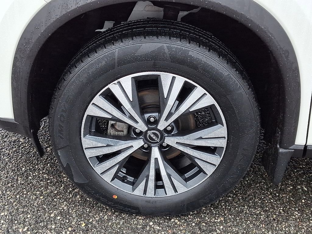 Used 2023 Nissan Rogue SV image 29