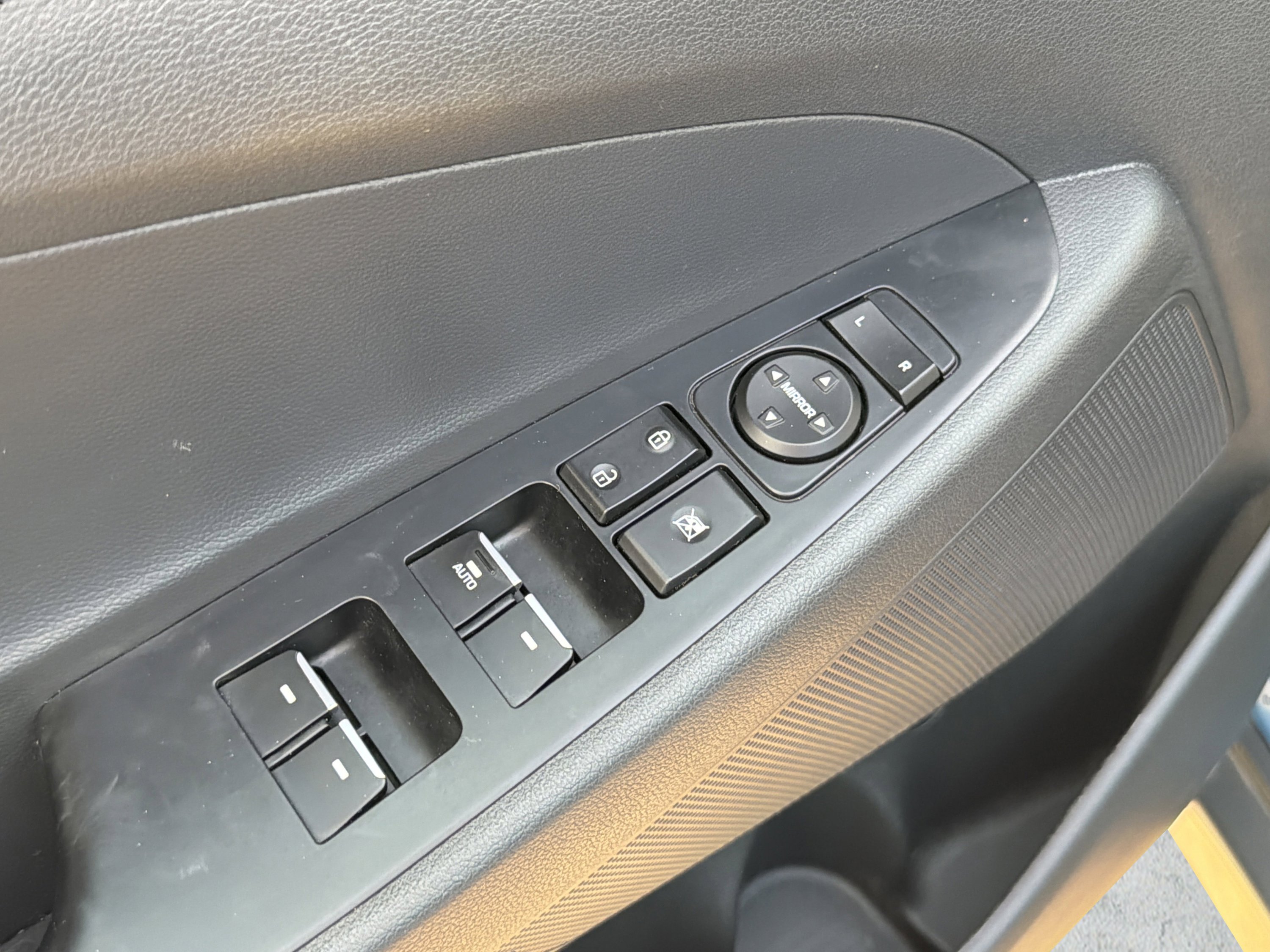 Used 2019 Hyundai Tucson Limited w/ Cargo Package image 18