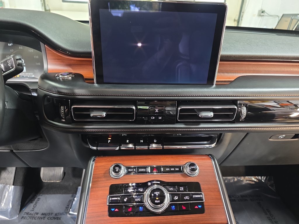 Used 2021 Lincoln Aviator Reserve w/ Equipment Group 201A AWD/4WD image 20