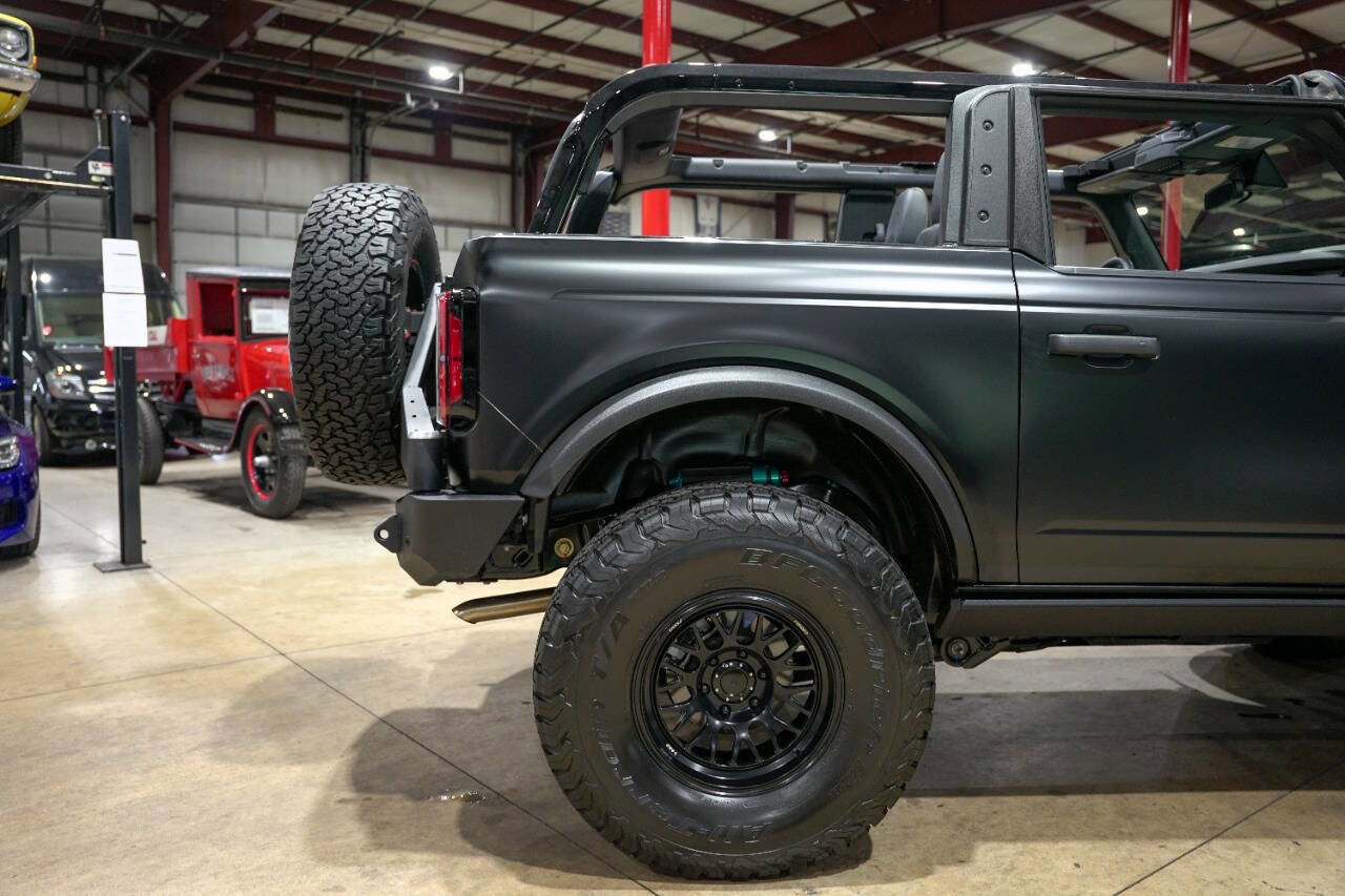 Used 2023 Ford Bronco Badlands image 9