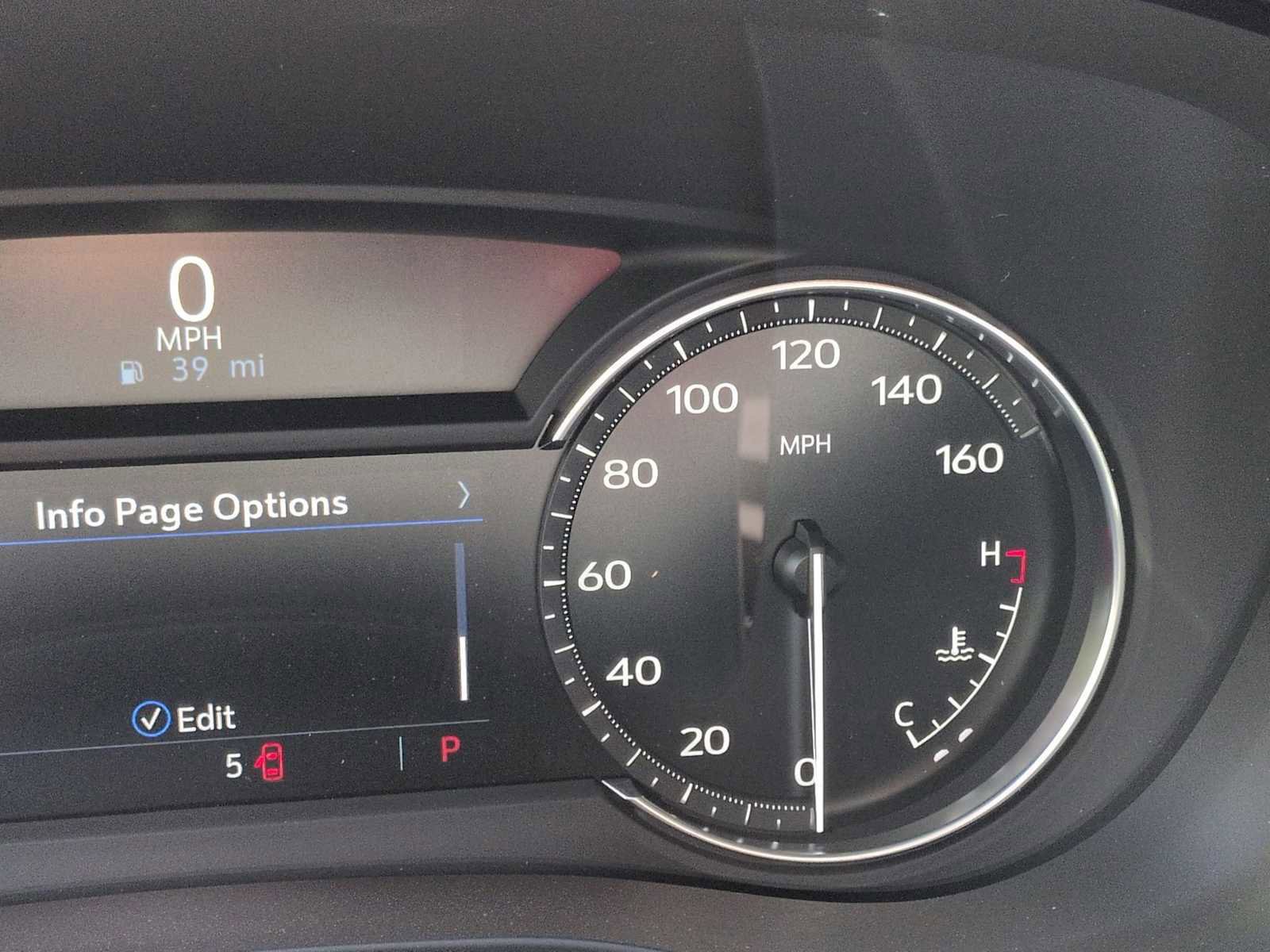 New 2025 Cadillac XT5 Luxury image 17