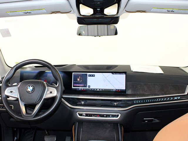 Used 2024 BMW X7 xDrive40i w/ Premium Package image 13