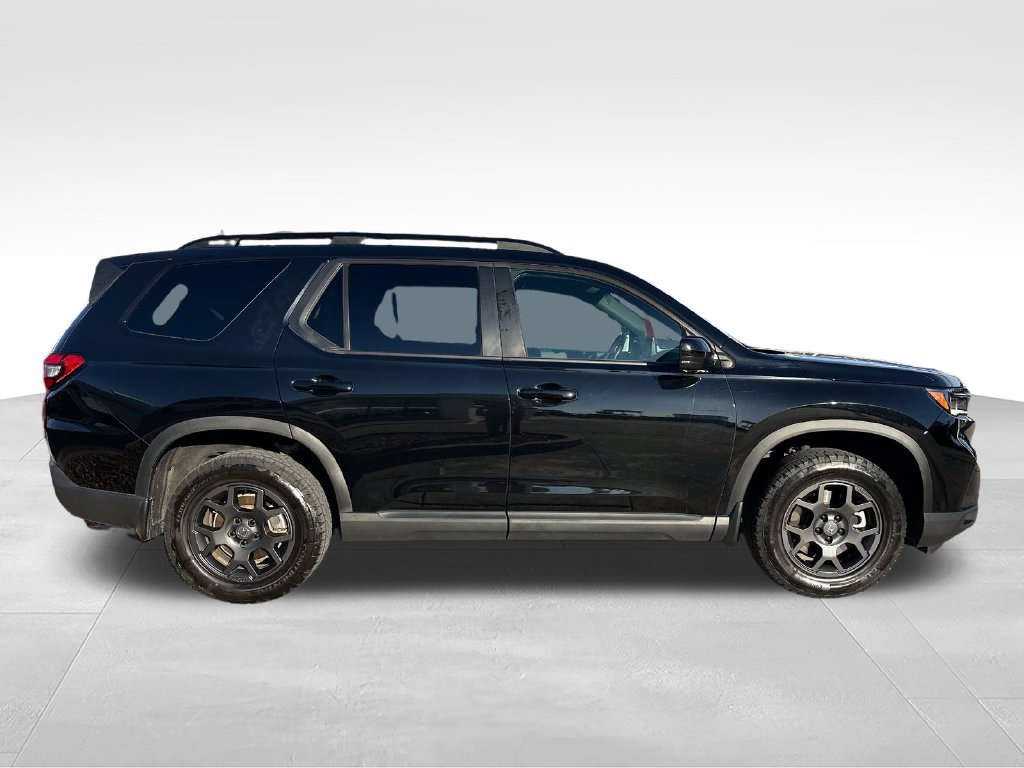 Used 2024 Honda Pilot TrailSport image 6