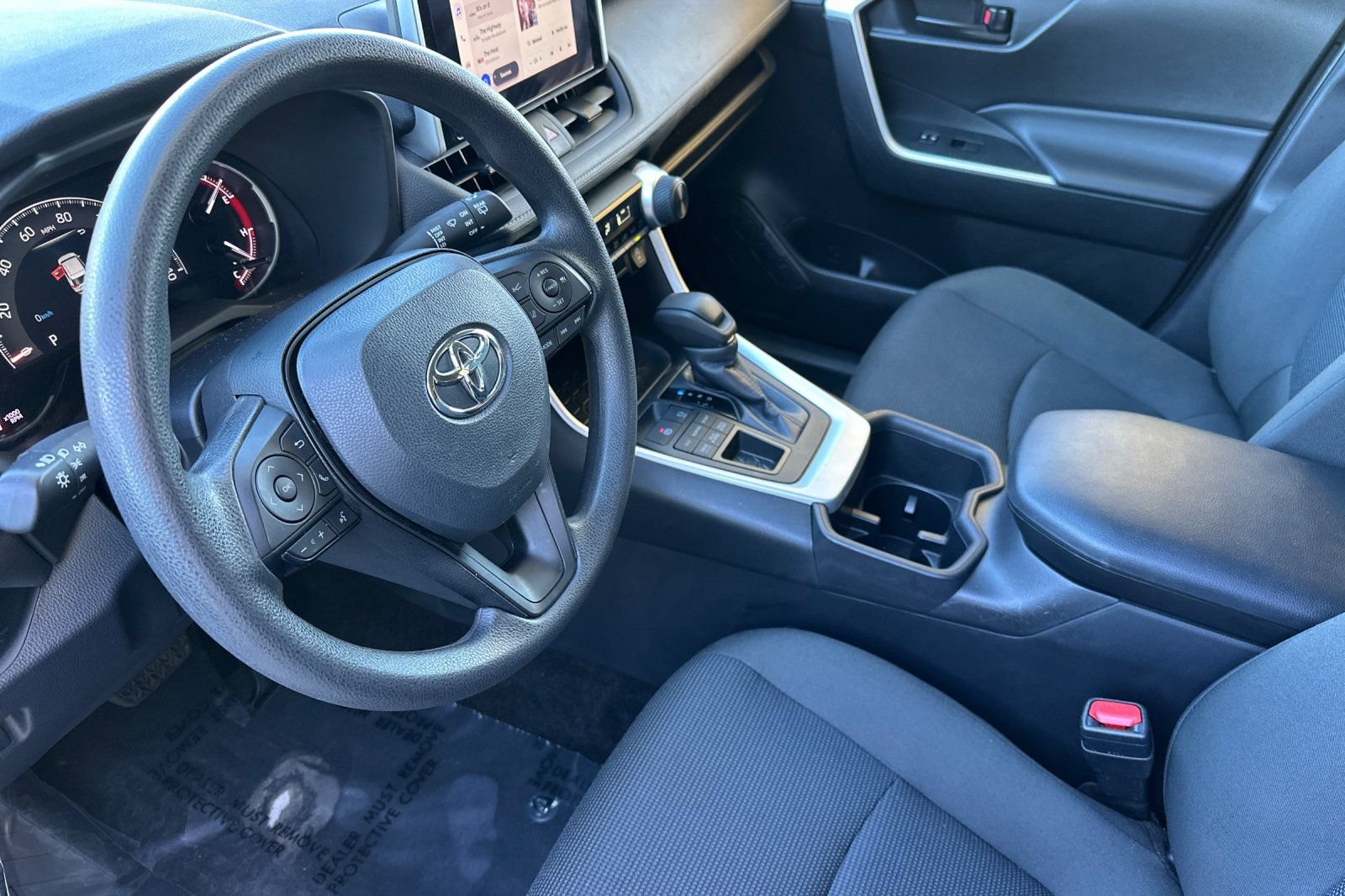 Used 2024 Toyota RAV4 LE AWD/4WD image 11