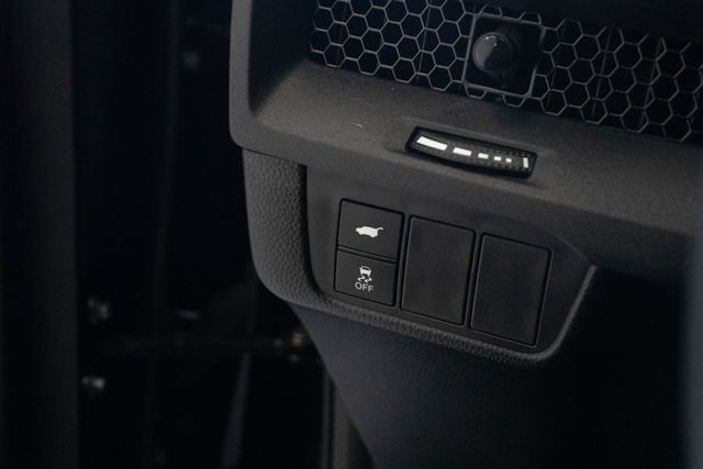 Used 2025 Honda CR-V Sport-L image 9