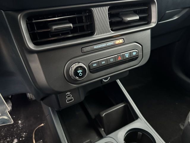 New 2025 Ford Maverick XL image 19