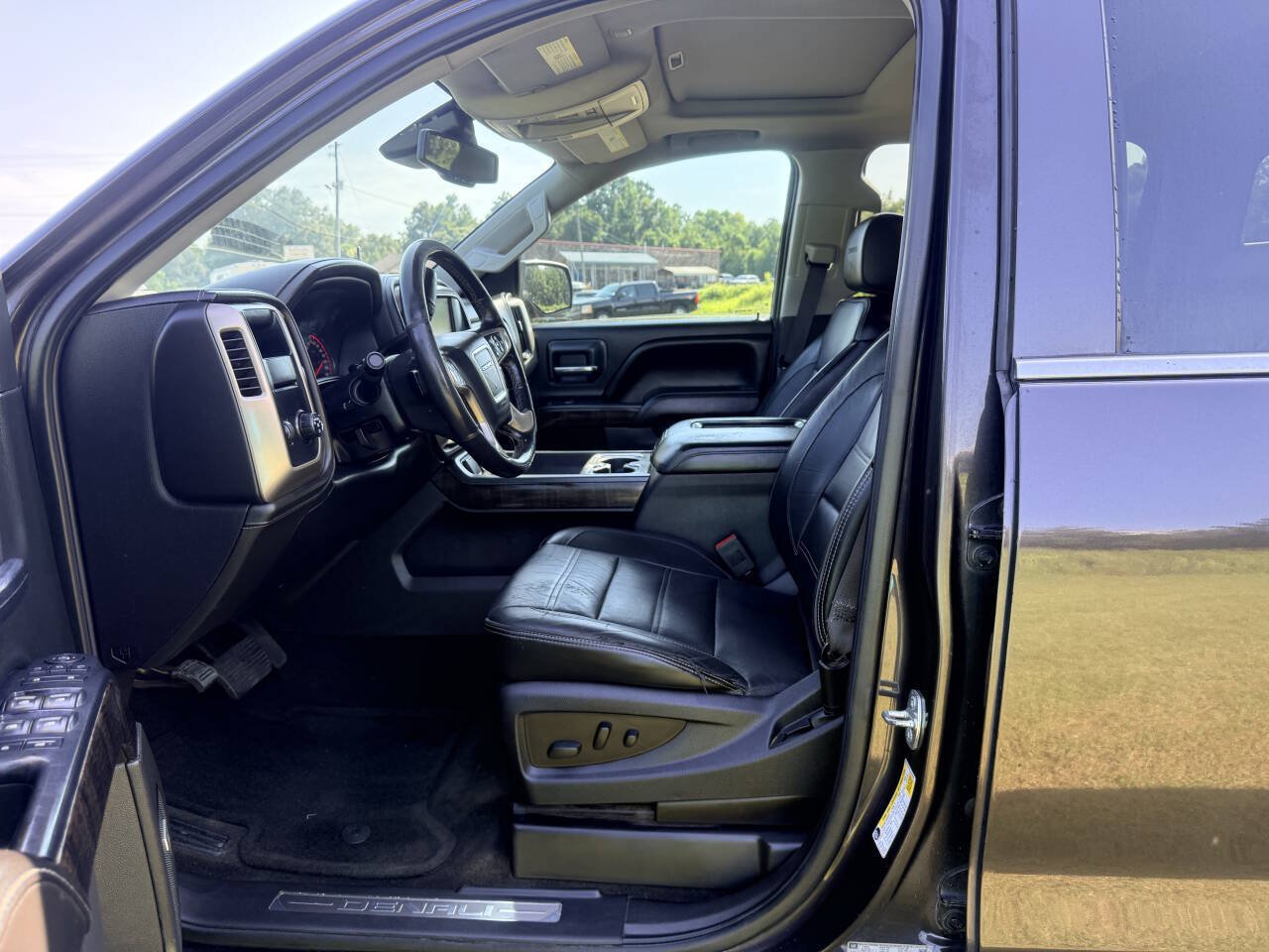 Used 2016 GMC Sierra 1500 Denali w/ Enhanced Driver Alert Package RWD image 15