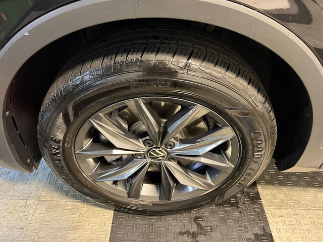 Certified 2023 Volkswagen Tiguan SE FWD image 8