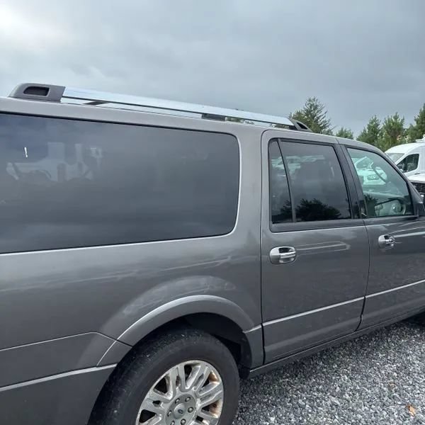 Used 2014 Ford Expedition EL Limited w/ Equipment Group 301A AWD/4WD image 9