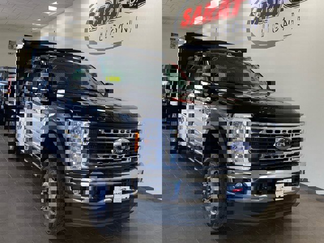New 2025 Ford F550 4x4 Regular Cab Super Duty image 2