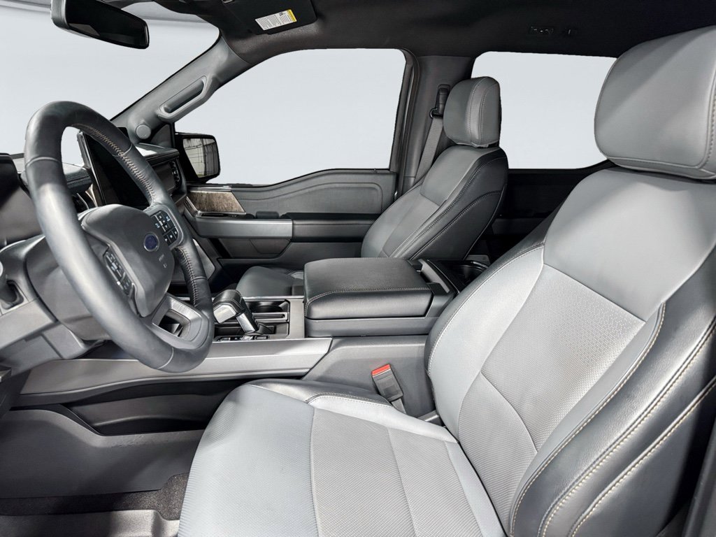 Used 2023 Ford F150 Lightning Lariat image 18