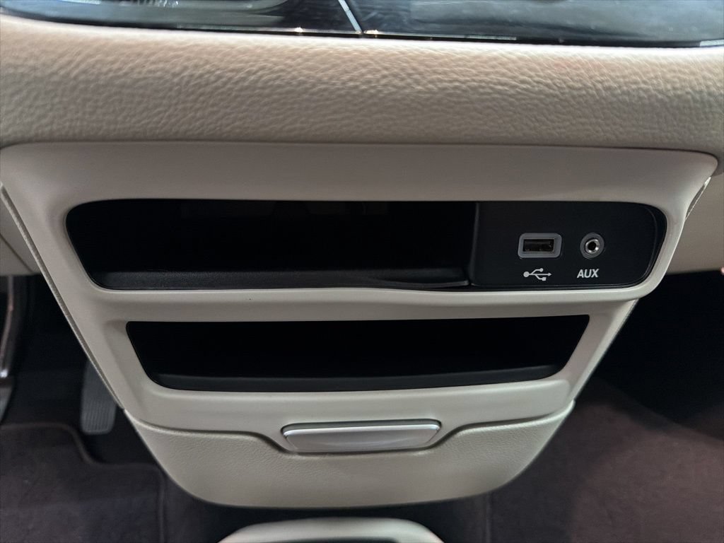 Used 2020 Chrysler Pacifica Limited FWD image 50
