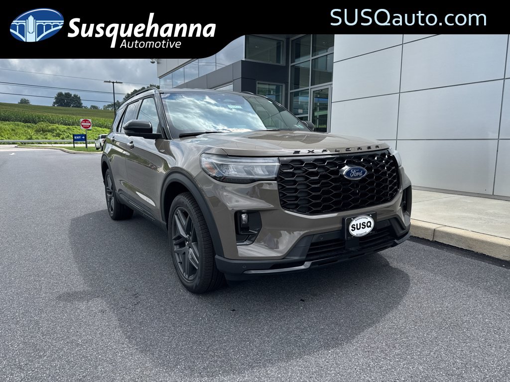 New 2026 Ford Explorer ST-Line w/ ST-Line Street Pack AWD/4WD image 1