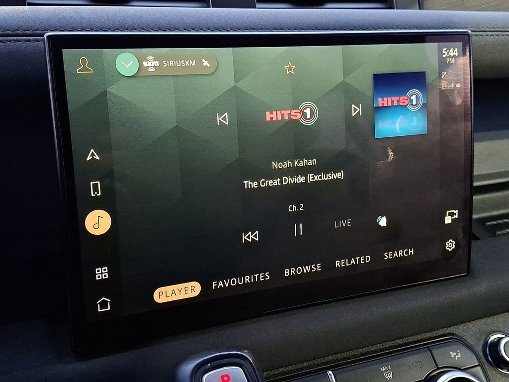 Used 2023 Land Rover Defender 110 X-Dynamic SE image 18