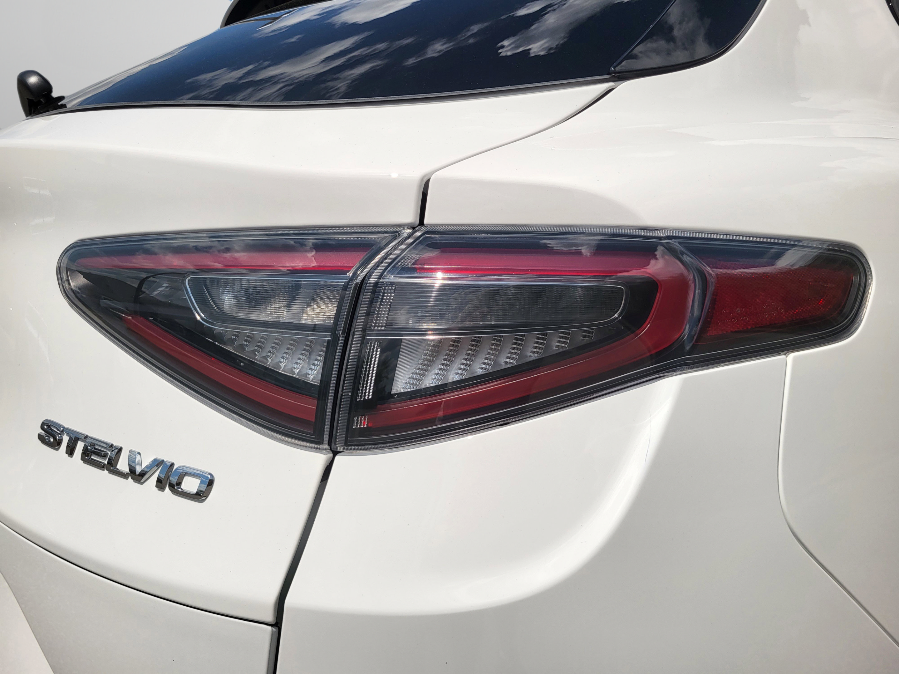 New 2026 Alfa Romeo Stelvio Sprint AWD/4WD image 18