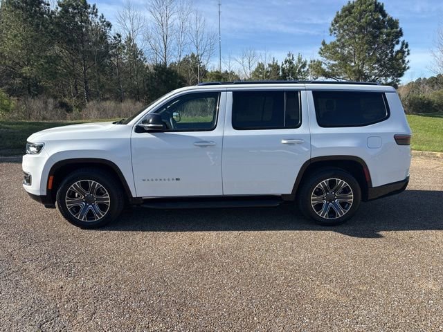 Used 2024 Jeep Wagoneer Series II w/ Flexible Seating Group image 5