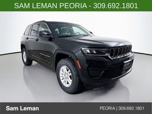 New 2025 Jeep Grand Cherokee Laredo image 1