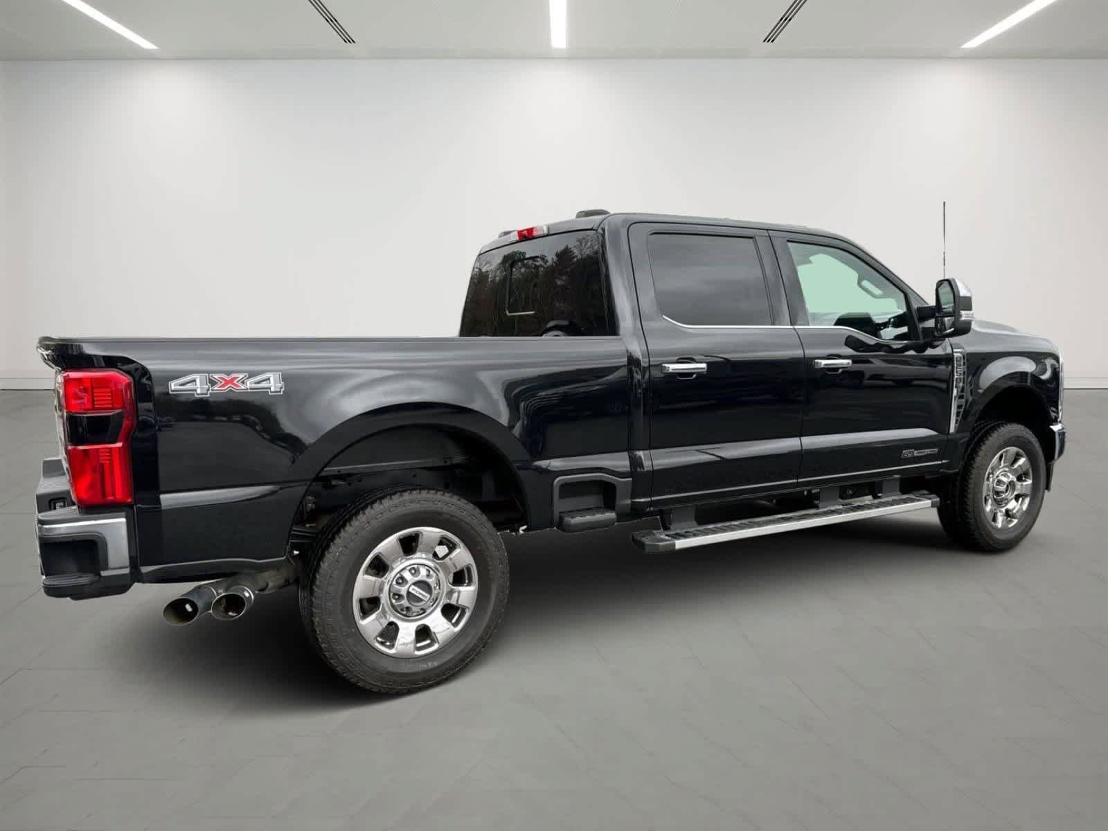 Used 2025 Ford F250 Lariat w/ Chrome Package AWD/4WD image 4