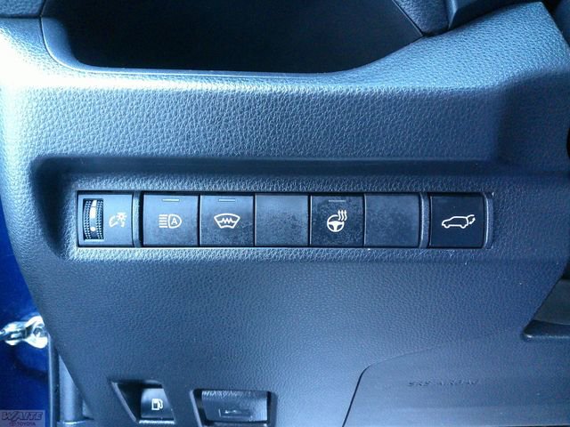 Used 2023 Toyota RAV4 SE w/ Weather & Moonroof Package image 20