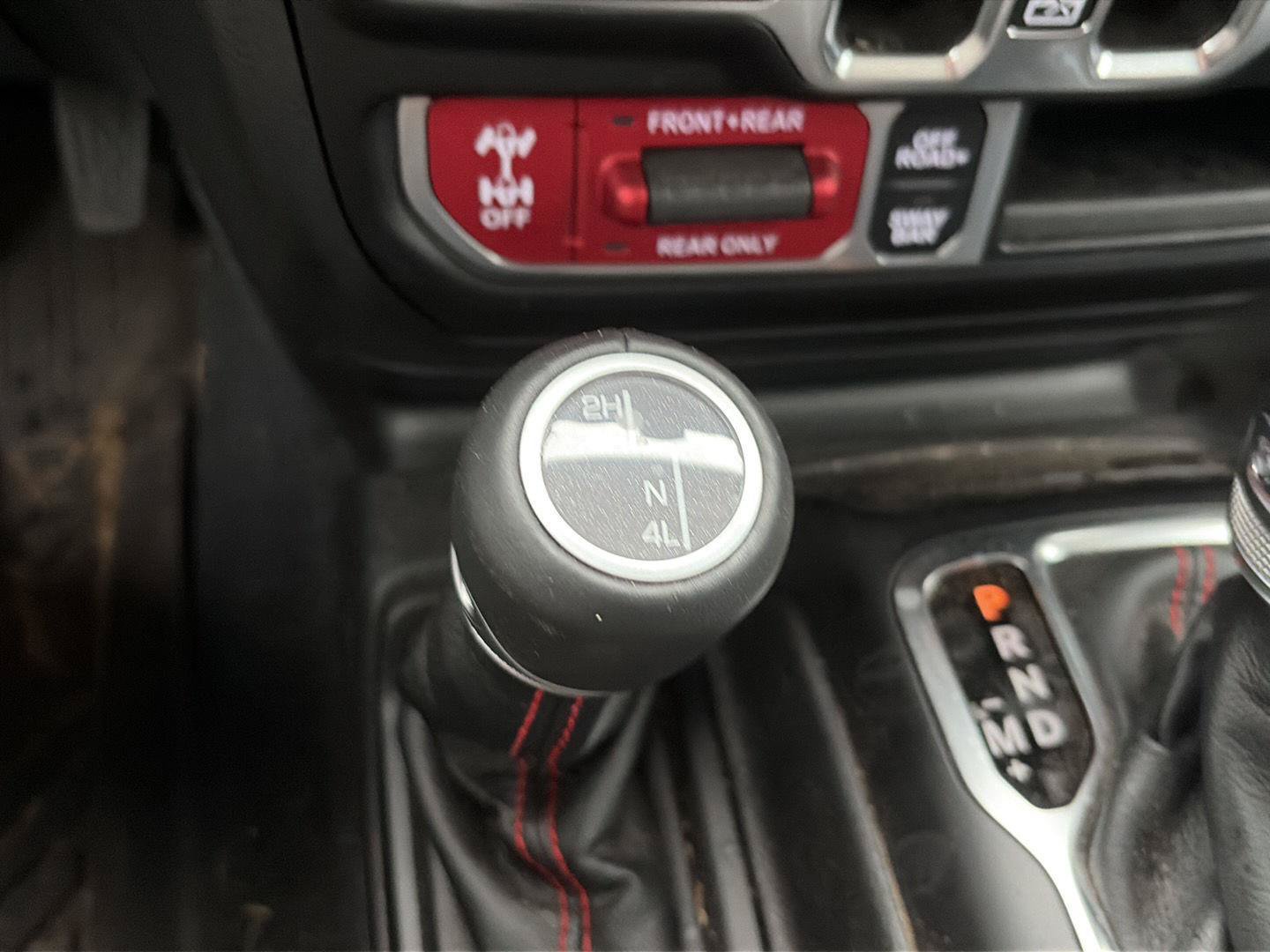 Used 2023 Jeep Wrangler Unlimited Rubicon w/ Cold Weather Group AWD/4WD image 16