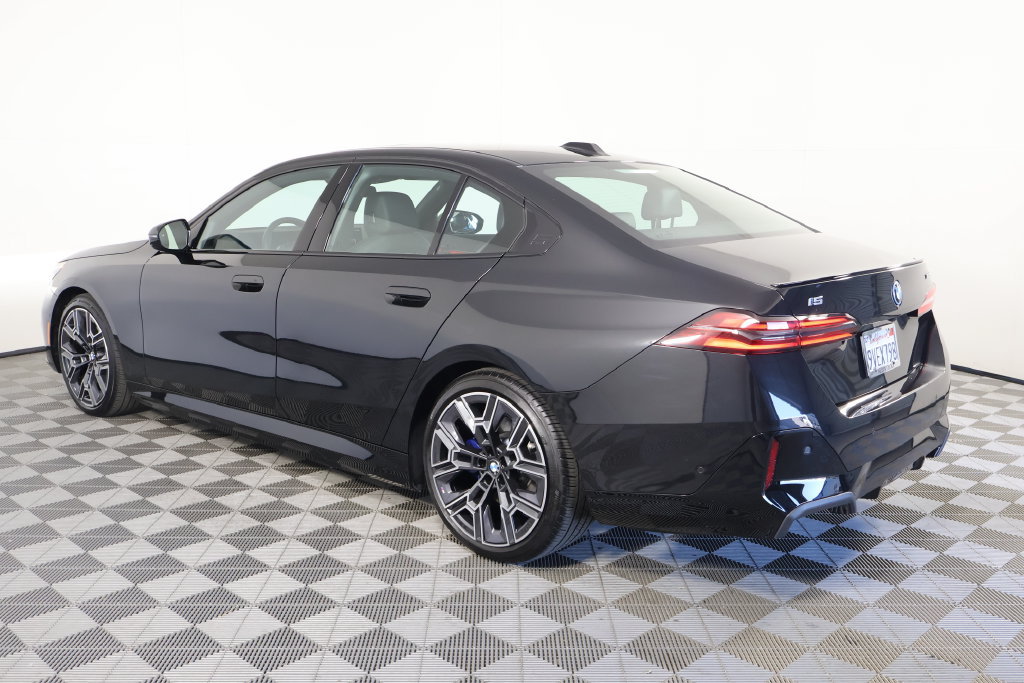 Used 2026 BMW i5 eDrive40 w/ M Sport Package AWD/4WD image 6