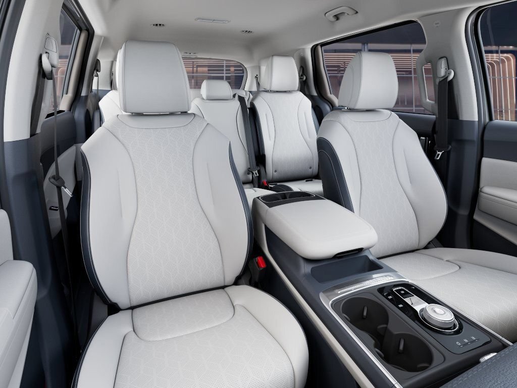 Used 2026 Kia Carnival EX FWD image 22