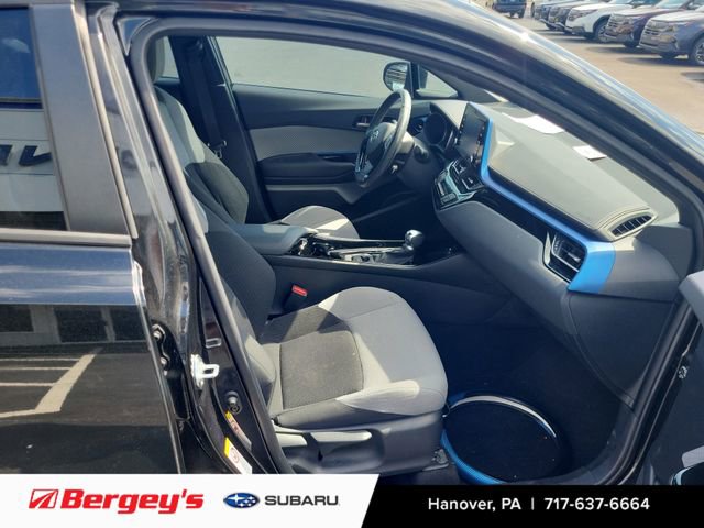 Used 2019 Toyota C-HR XLE image 11