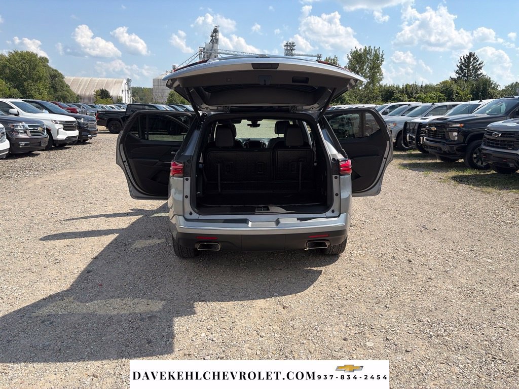 Used 2023 Chevrolet Traverse Premier AWD/4WD image 28