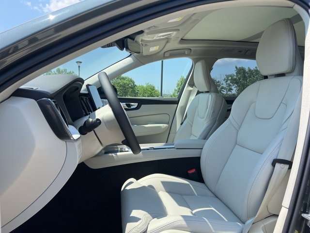 New 2026 Volvo XC60 T8 Ultra image 14