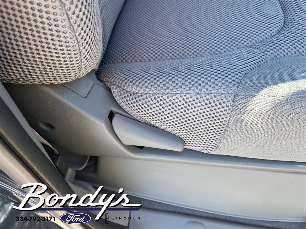 Used 2019 Nissan Frontier SV image 17