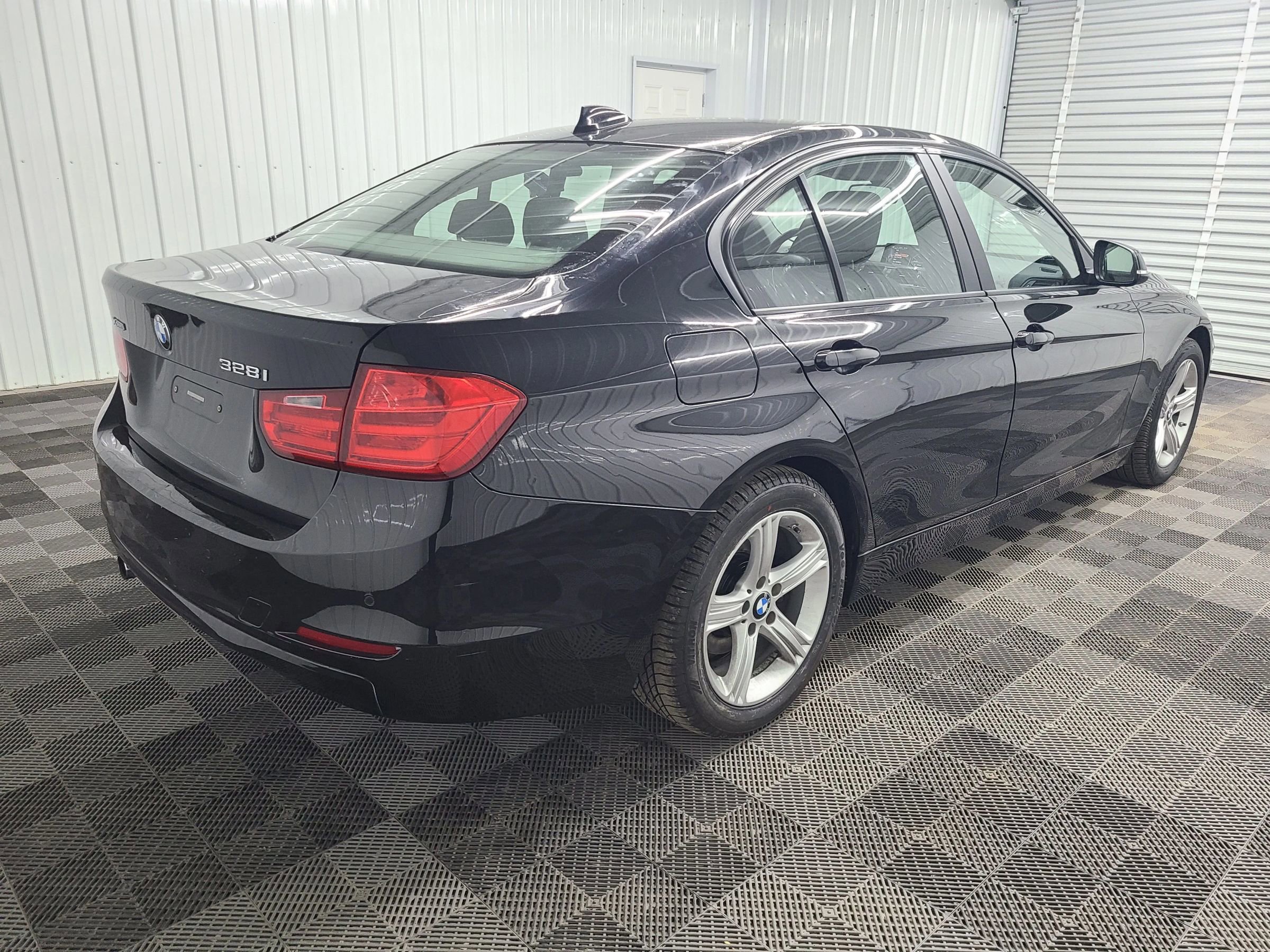 Used 2015 BMW 328i xDrive Sedan image 11