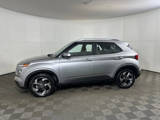 Certified 2023 Hyundai Venue SEL image 6