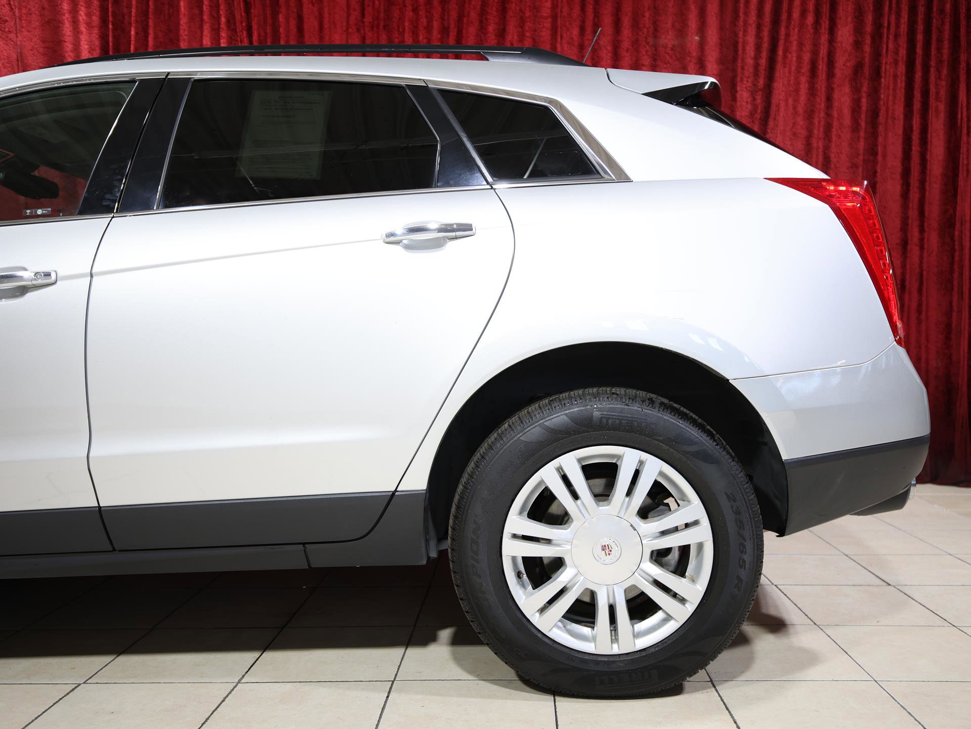 Used 2016 Cadillac SRX FWD image 6