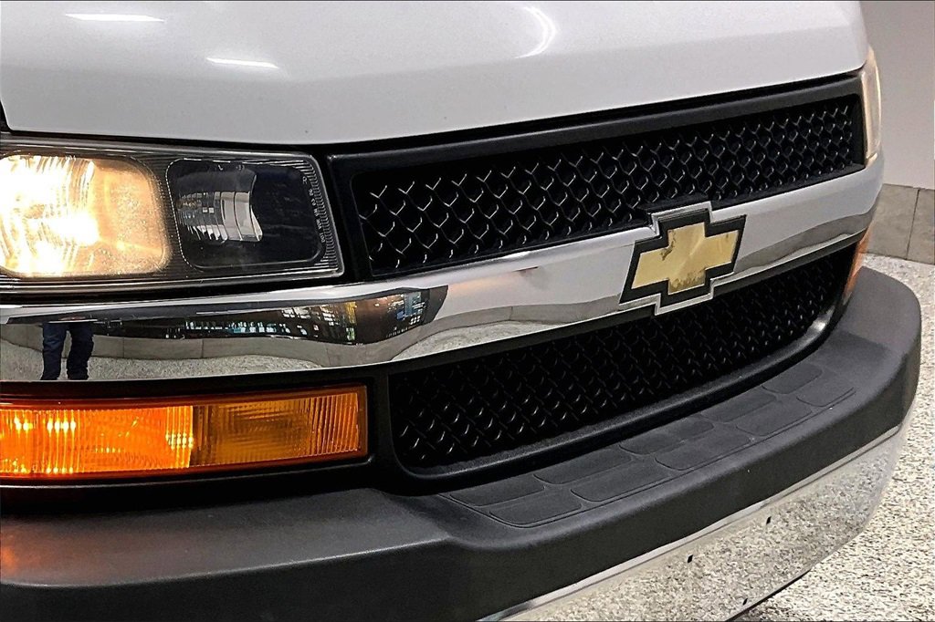 Used 2020 Chevrolet Express 3500 LT w/ LT Preferred Equipment Group image 30