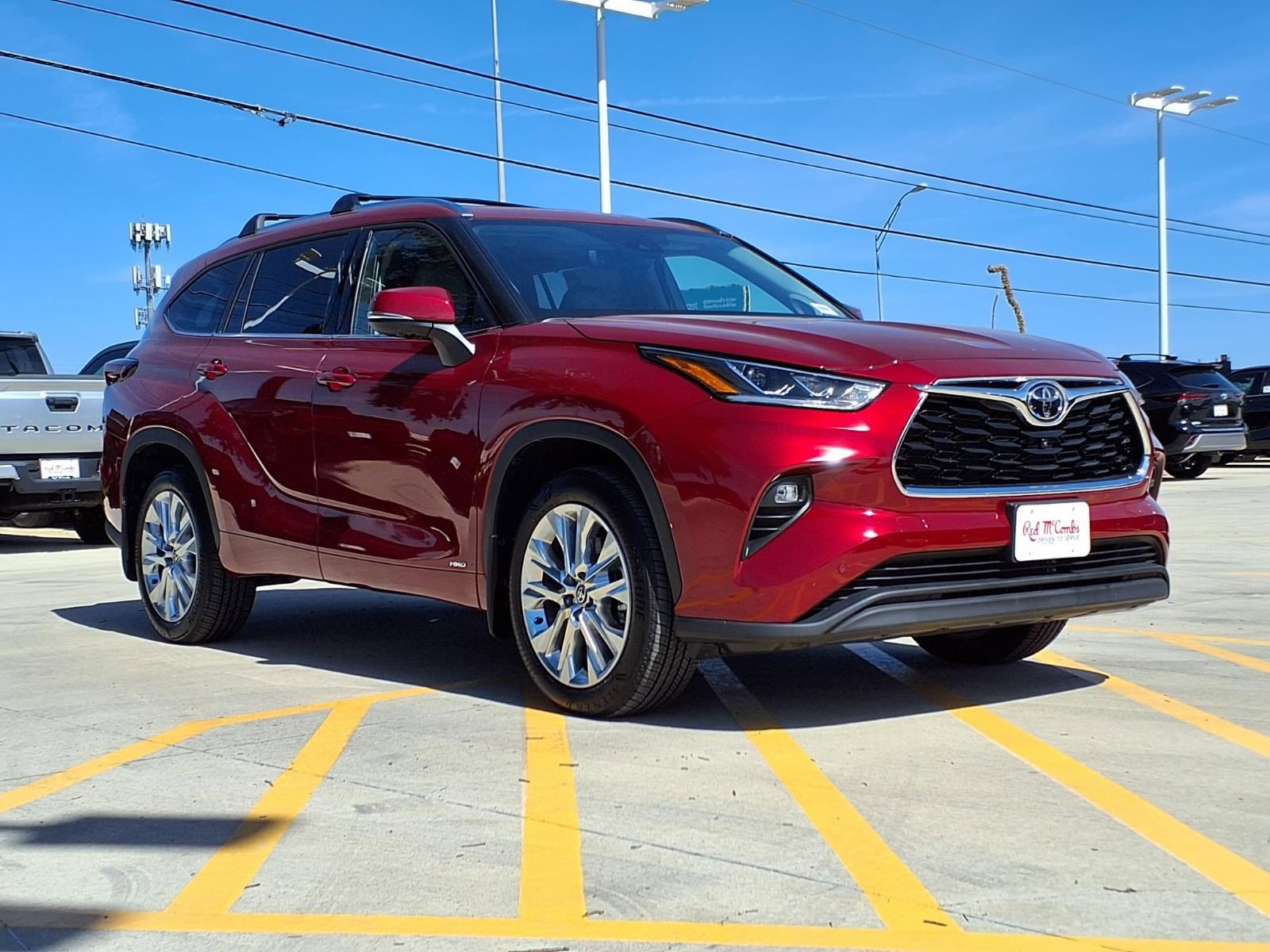 New 2026 Toyota Highlander Limited AWD/4WD image 3
