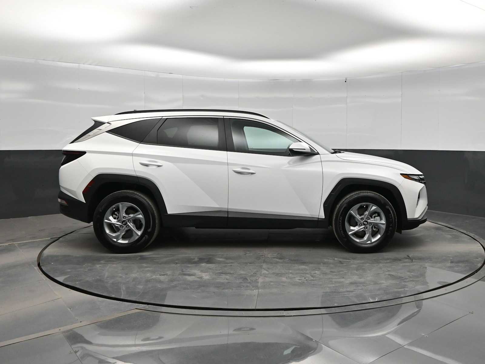 Used 2023 Hyundai Tucson SEL AWD/4WD image 9