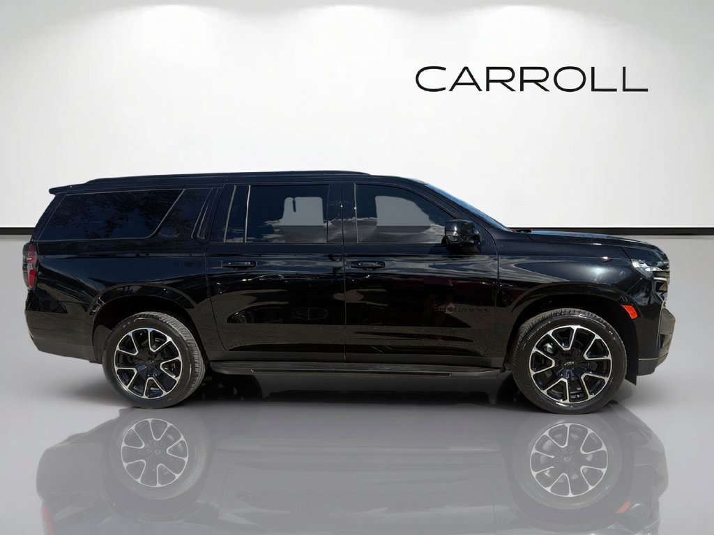 Used 2024 Chevrolet Suburban RST w/ Luxury Package RWD image 2