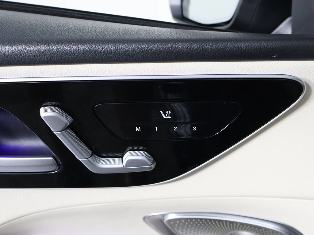 Used 2023 Mercedes-Benz C 300 4MATIC Sedan w/ Exclusive Trim Package image 38