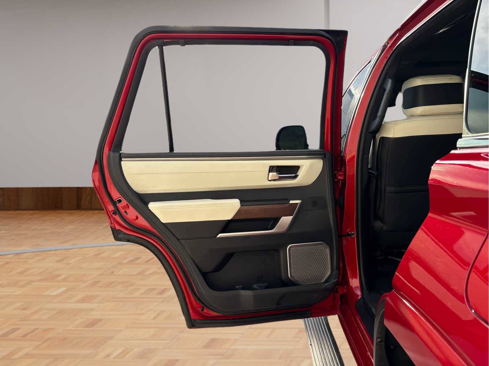 Used 2023 Toyota Sequoia Capstone image 11