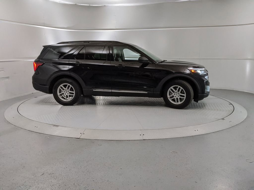 New 2025 Ford Explorer Active w/ Active Comfort Package image 2