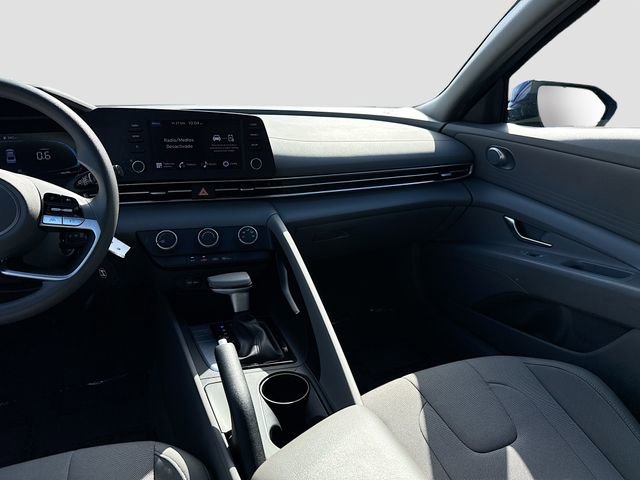 Certified 2024 Hyundai Elantra SE image 22