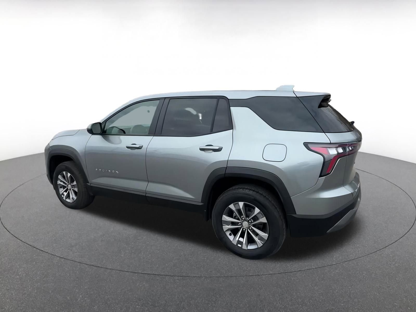 Used 2025 Chevrolet Equinox LT image 10