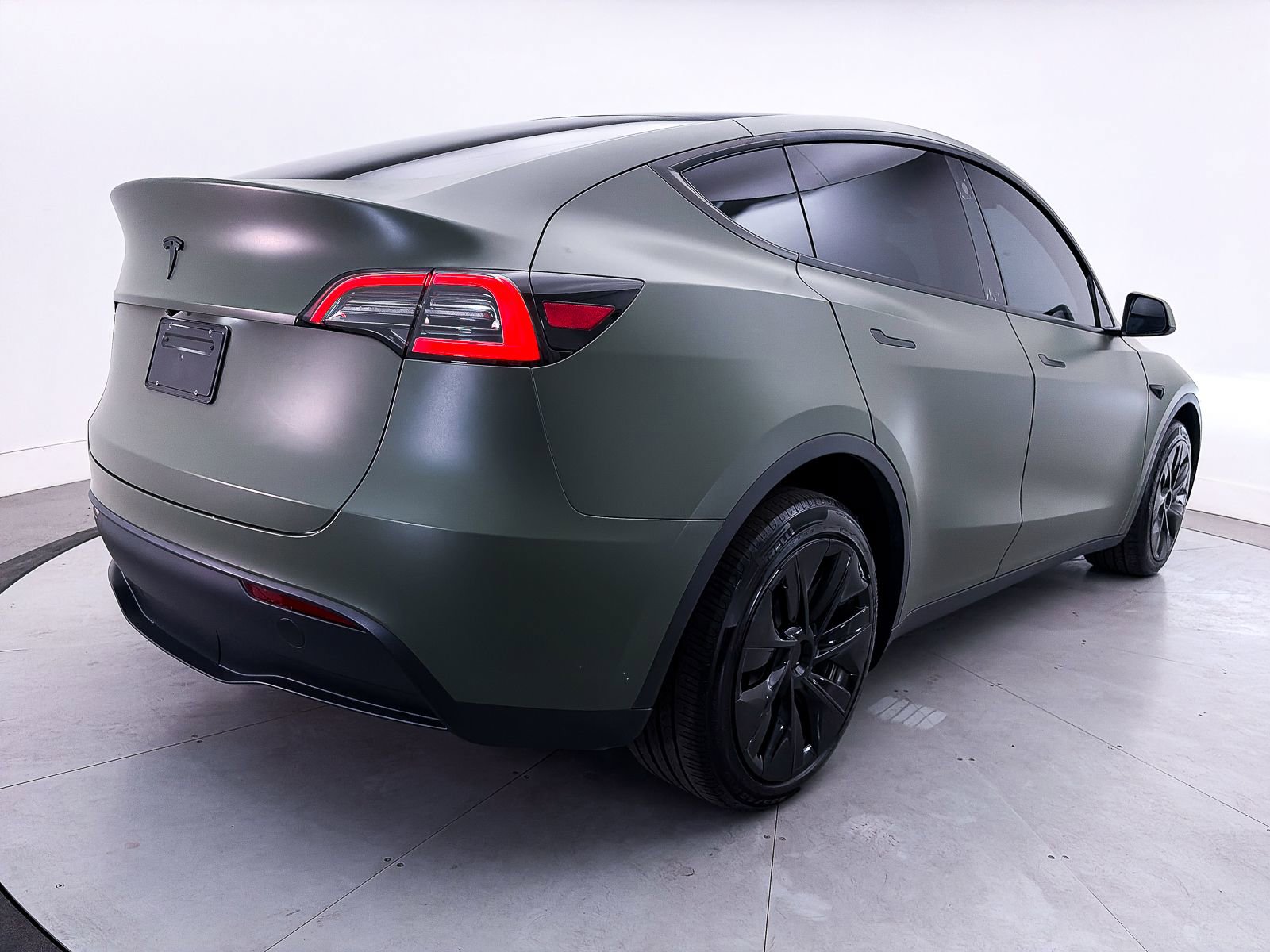 Used 2023 Tesla Model Y Long Range AWD/4WD image 14