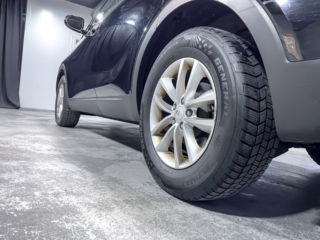 Used 2016 Kia Sorento LX image 9