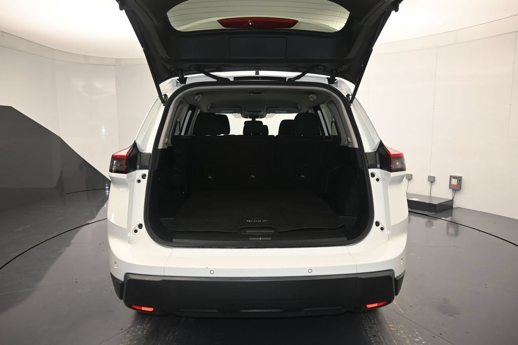 Used 2024 Nissan Rogue S FWD image 24