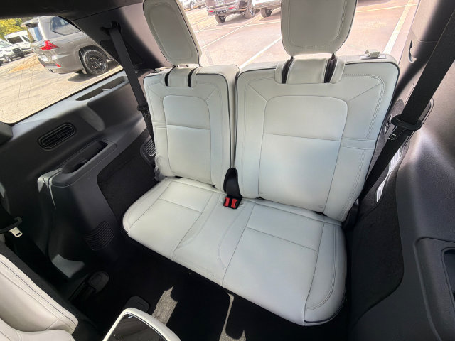 New 2027 Lincoln Aviator Black Label AWD/4WD image 22