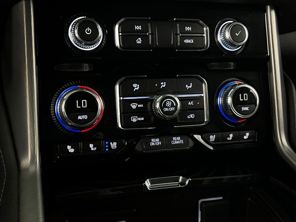 Used 2024 GMC Yukon XL Denali image 18