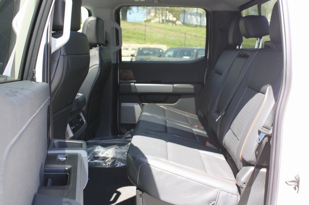 New 2025 Ford F350 Lariat w/ Lariat Ultimate Package image 15