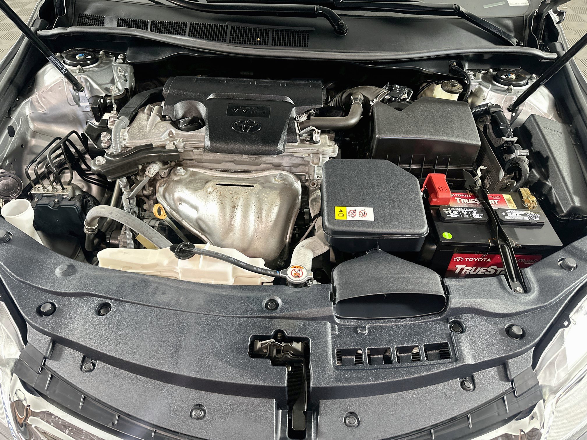 Used 2017 Toyota Camry LE FWD image 30